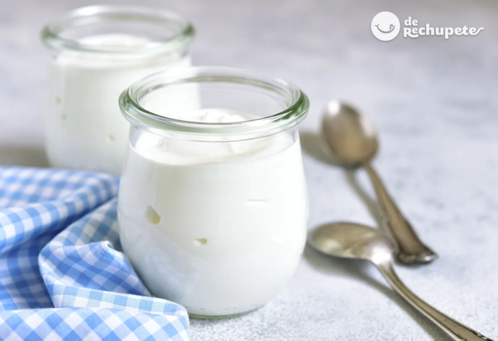 Homemade Yogurt: 6 Delicious Recipes and Variations